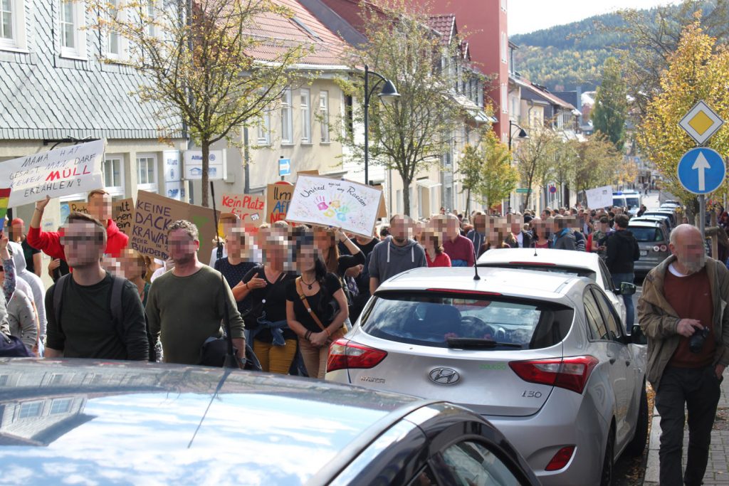 Antifa-Demo auf dem Weg zur Abschlusskungebung bei der AfD