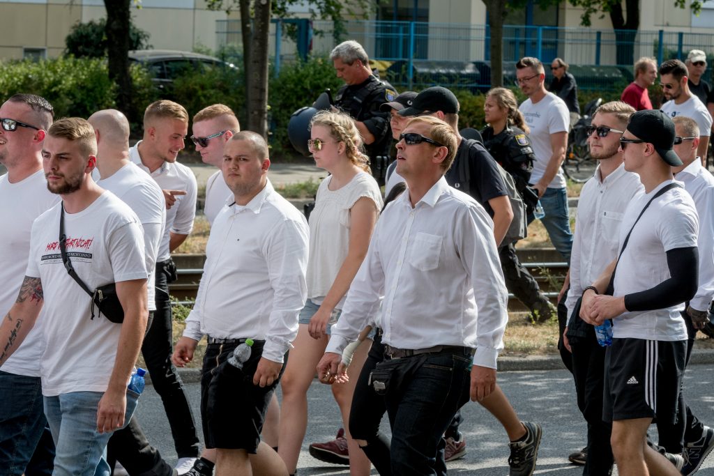 3.v.l. (Glatze) Pierre Bauer, 4.v.l. Lasse Richei, 5.v.l. Leon Ringl, 7.v.l. Anke Winkler, 1.v.r. Kevin Noeske Hess-Marsch Berlin 18.8.2018